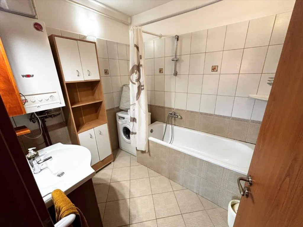 Bathrooms - Renovated Apartment with Balcony in Debrecen