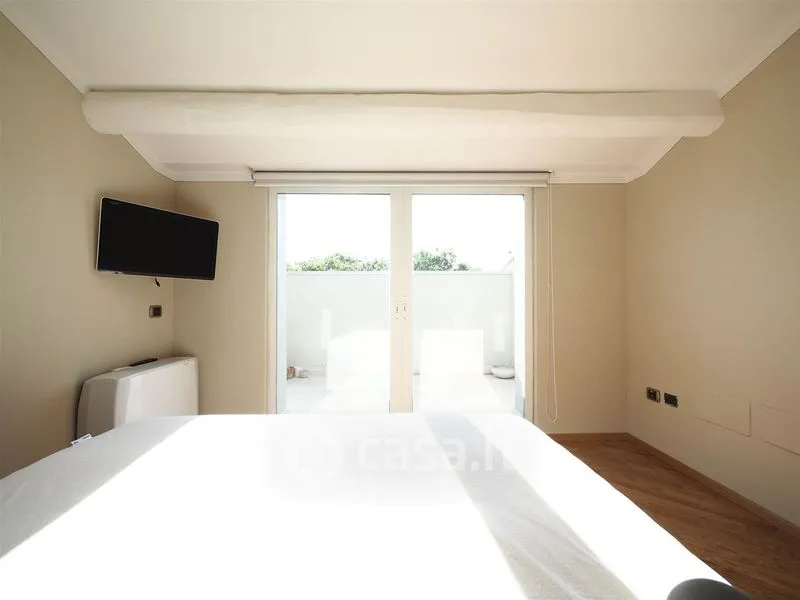 Magamistoad - Three-Bedroom Flat with Terrace in Florence