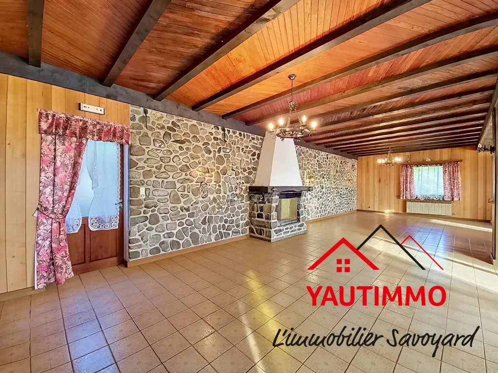 Elutuba - Rare Property with Panoramic View in Lucinges