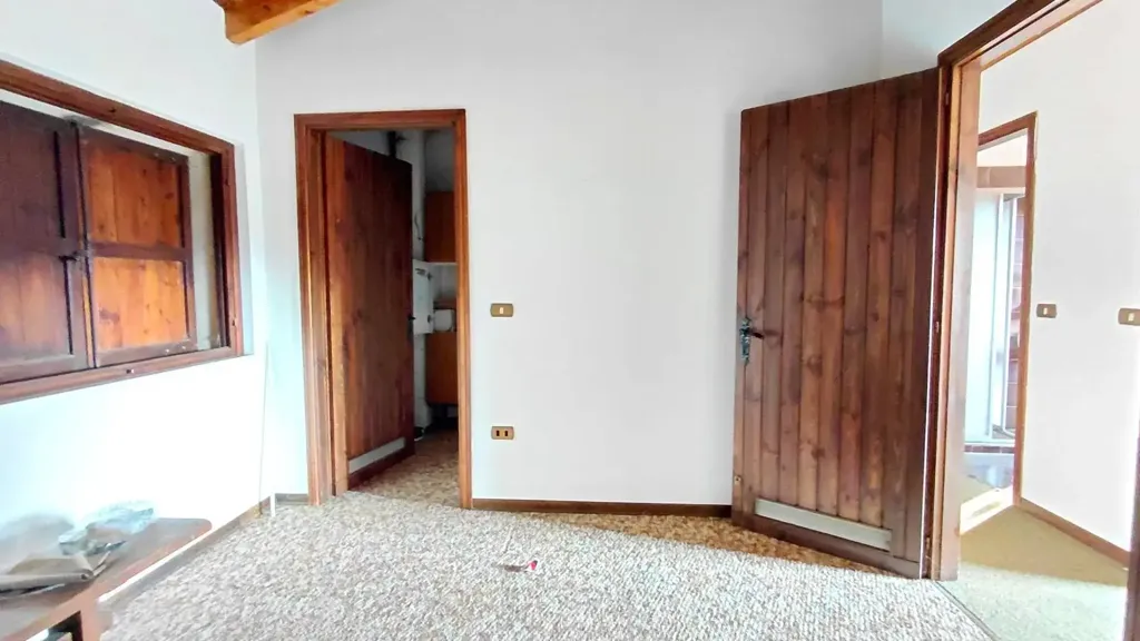 Esik - Bifamiliar Villa with Panoramic View in Marmentino