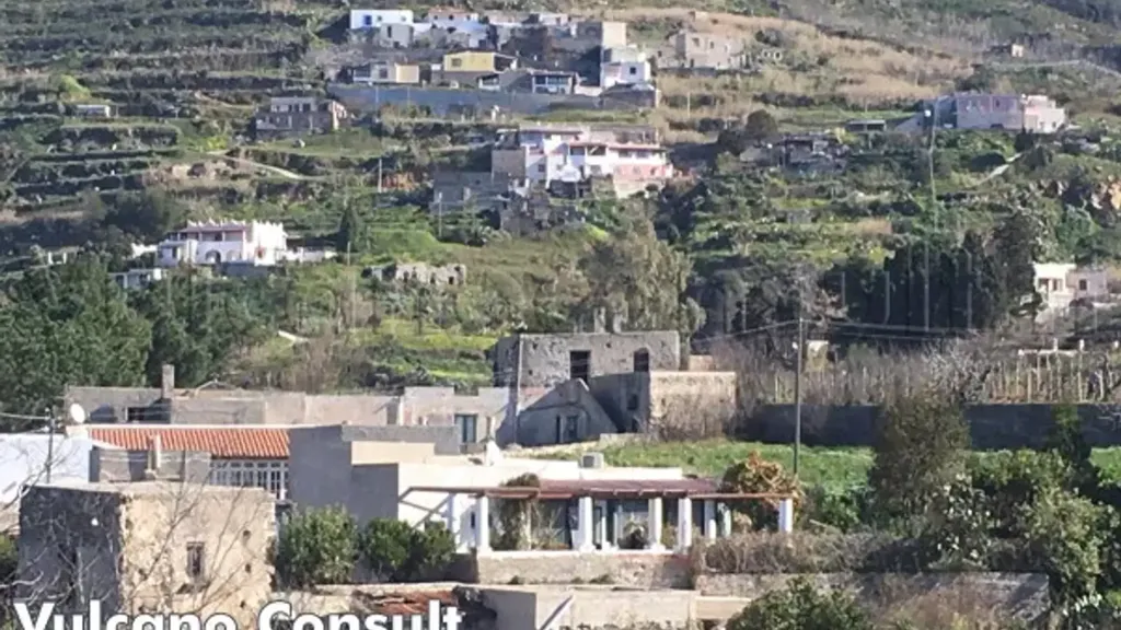 Eolian Villa with Garden in Lipari