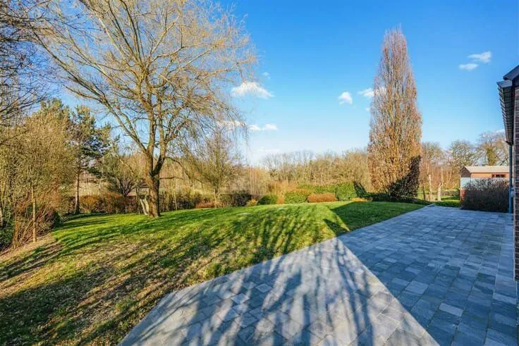 Aed - Villa with Terrace in Haversin Village