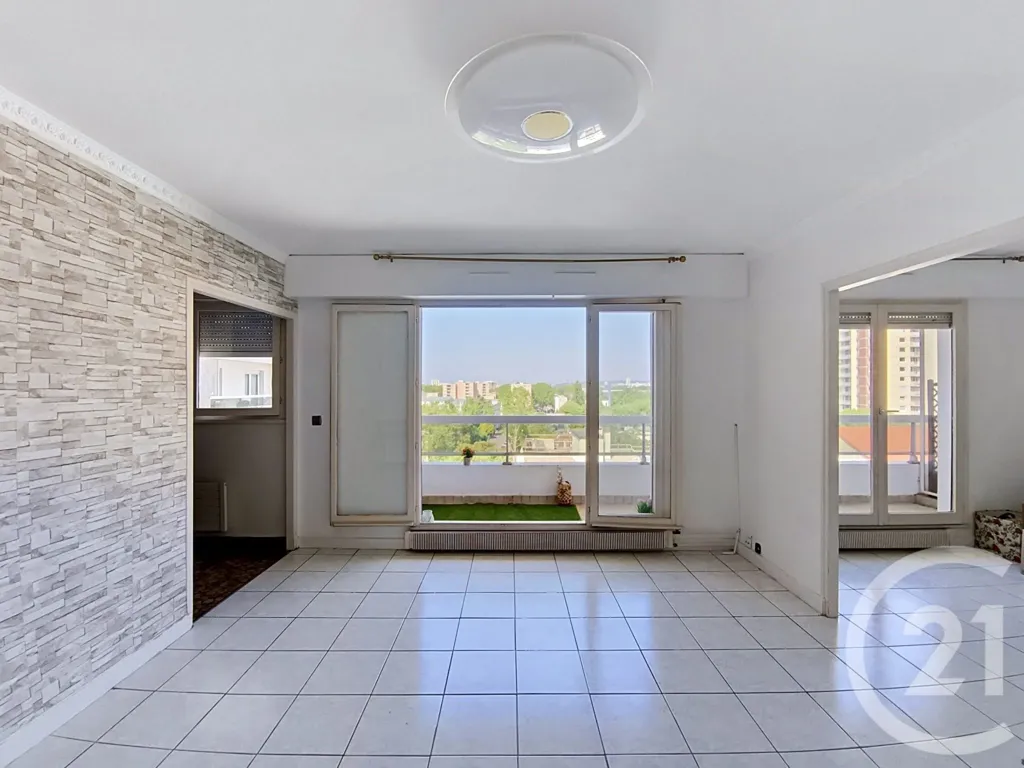 Living Room - Family Flat with Balcony and Parking in Saint-Denis
