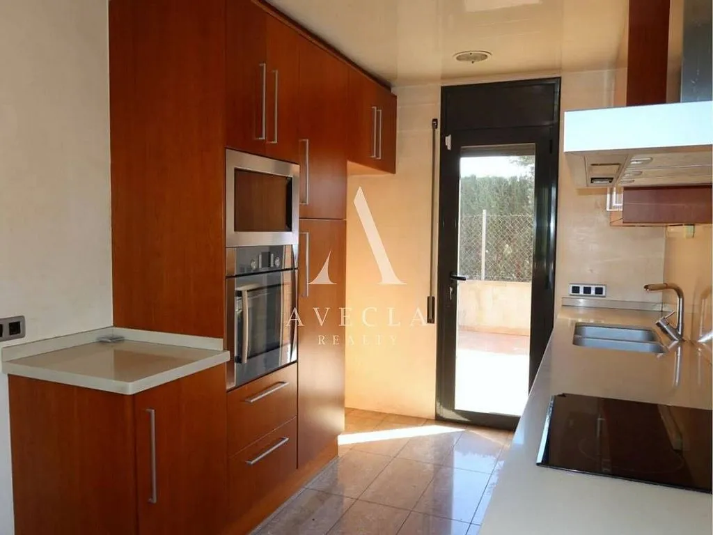 Cuisine - Spacious House with Garden in Rubí