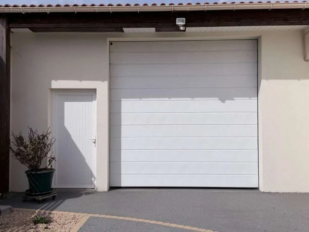 Extérieur - Maison 5 pièces à Saint-Hilaire-La-Foret