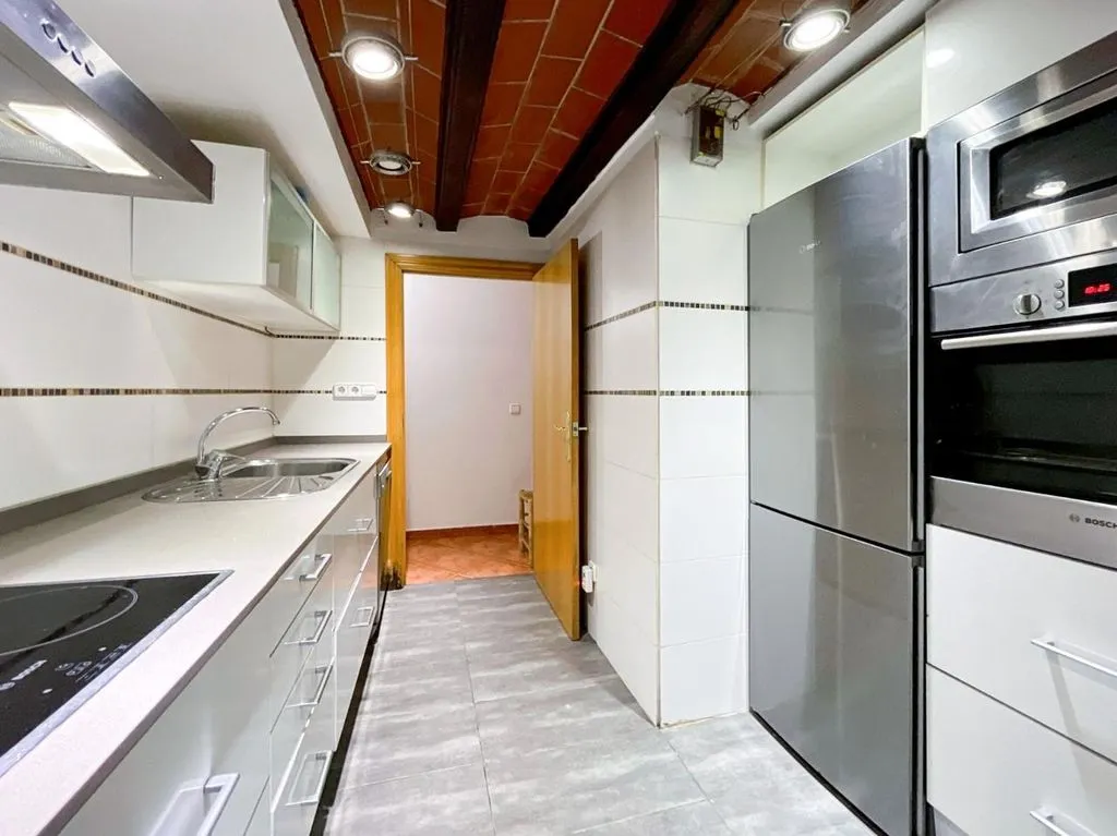 Köök - Flat with Wooden Beams in Central Barcelona