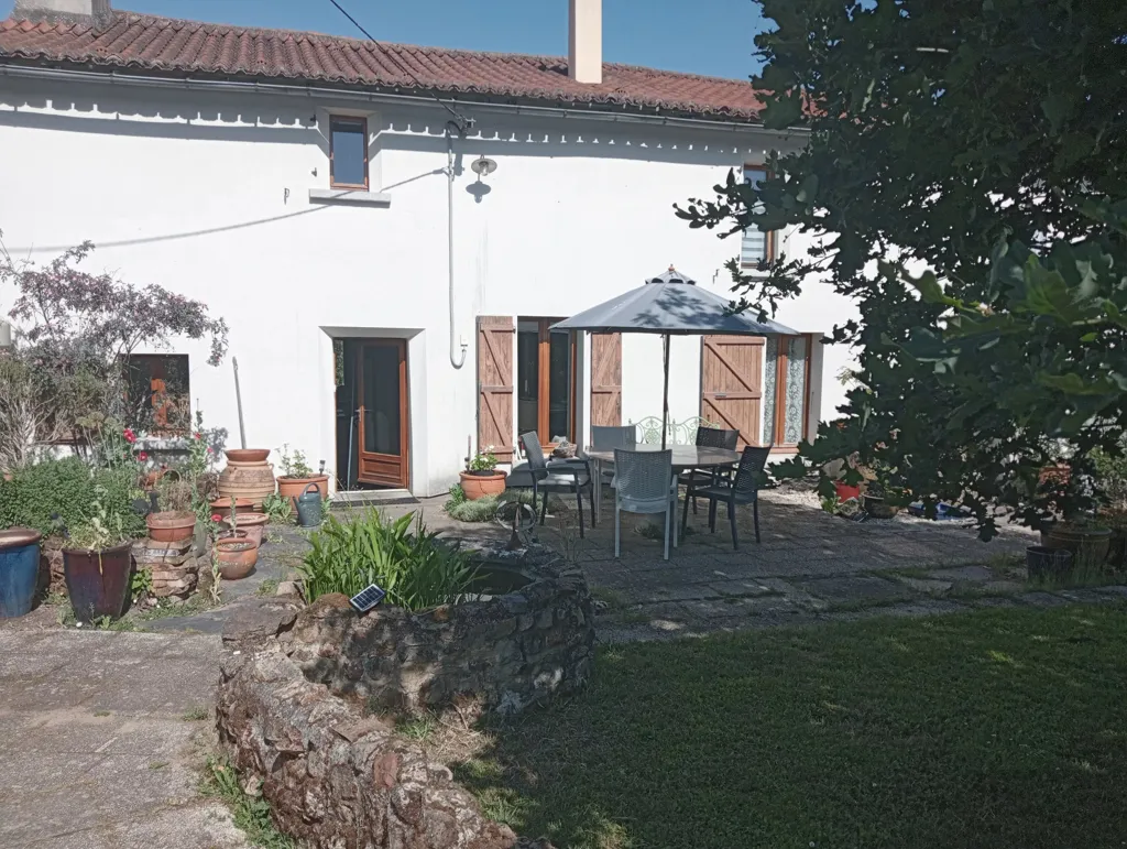 Terrazza - Restored Farmhouse with Pool in Isolated Setting