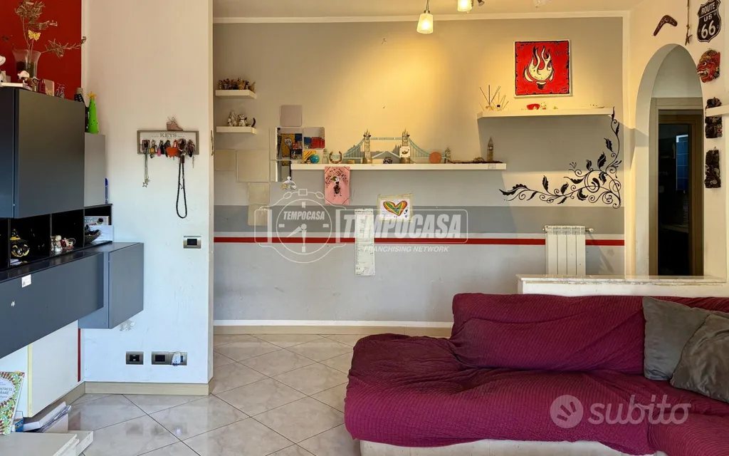 Elutuba - Spacious 4-Bedroom Apartment with Balconies in Central Area
