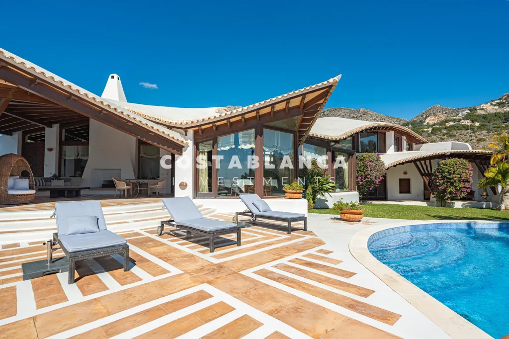 Piscine - First Line Villa with Sea Views in Altea Hills