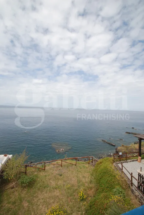 Terrass - Complex with Sea View in Ginostra, Stromboli
