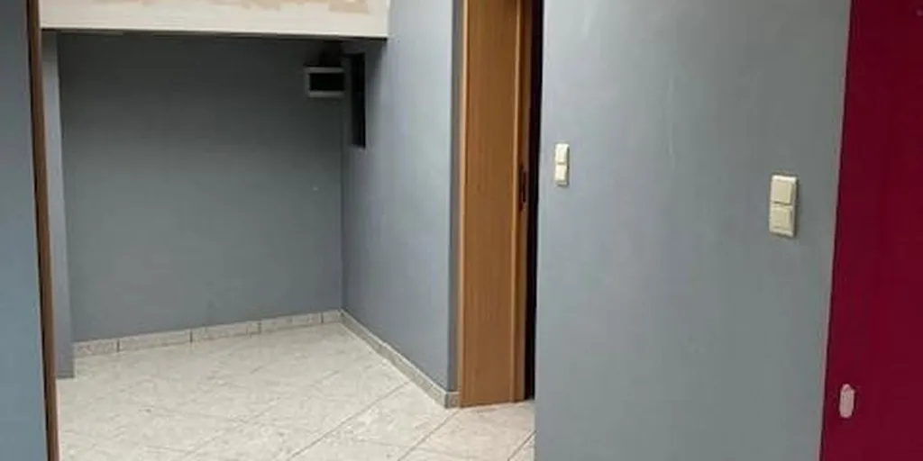 Entrée - Immeuble avec Garage et Combles à Lodelinsart