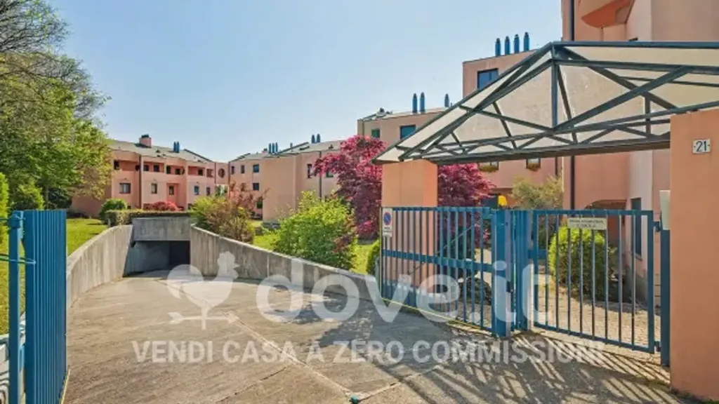 Esterno - Rusticated Apartment with Balcony in Ponte San Pietro