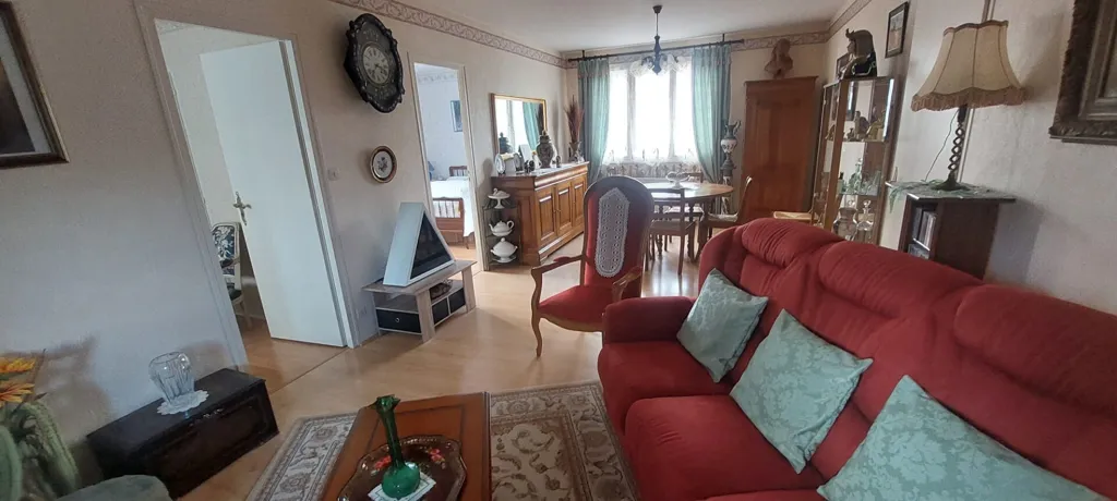 Elutuba - Detached House with Garden in Sansais