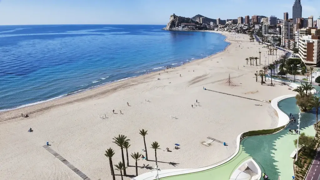 Balcon - 2-Bedroom Apartment with Sea View in Benidorm