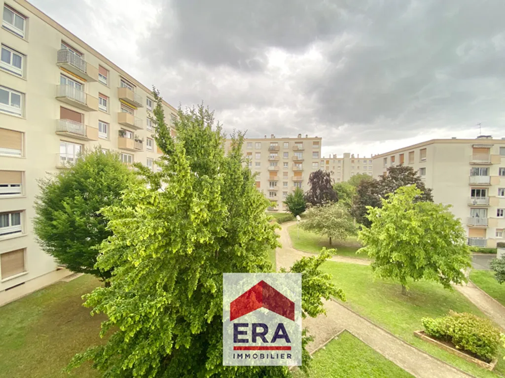 Aed - Flat with Terrace in Houilles