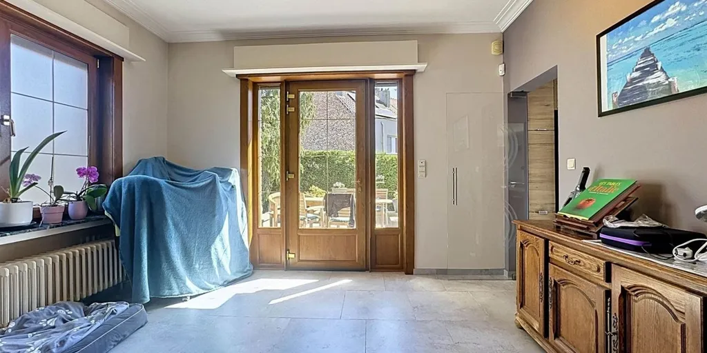 Esik - Villa with Pool and Project Land in Groot-Bijgaarden