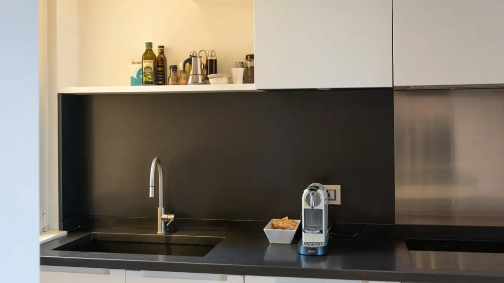 Kitchen - Seafront Apartment with Balcony in Viareggio