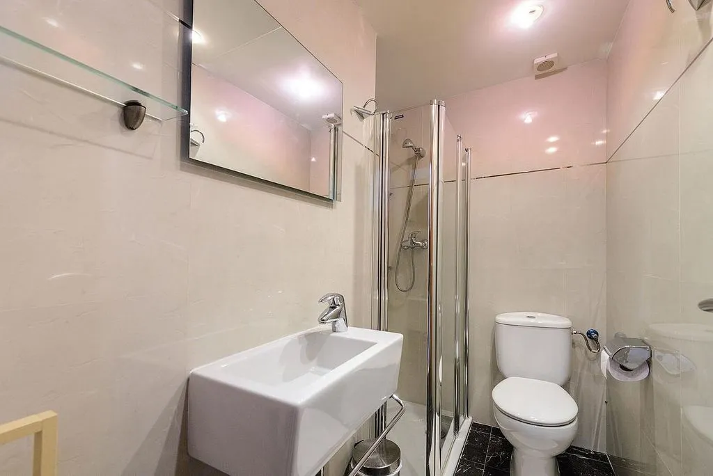 Salles de bain - Terraced House with Terrace in Talamanca