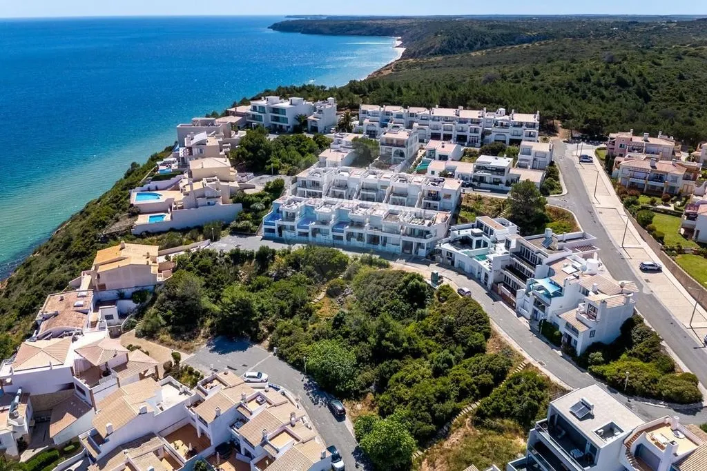 Vue aérienne - Building Plot with Sea Views in Salema
