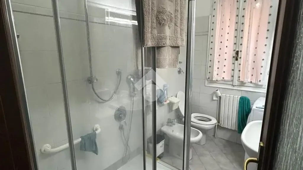 Vannitoad - Student-Friendly Trilocale with Balcony in Pavia