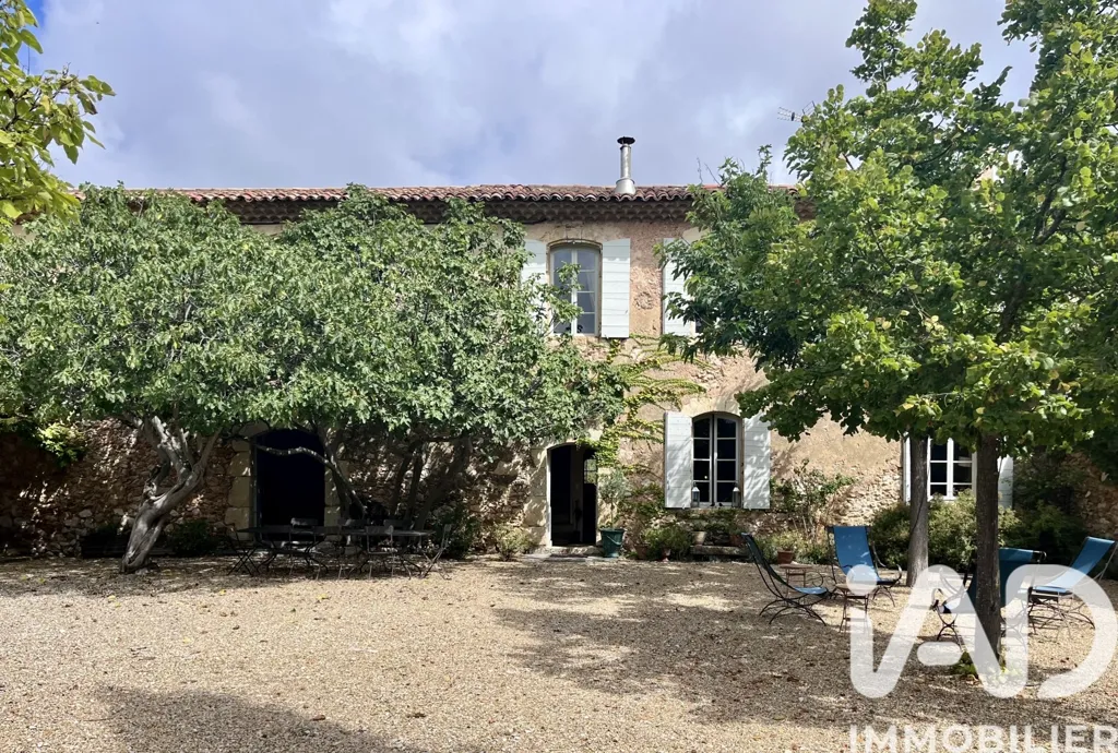 Jardin - Maison de Caractère avec Piscine en Provence