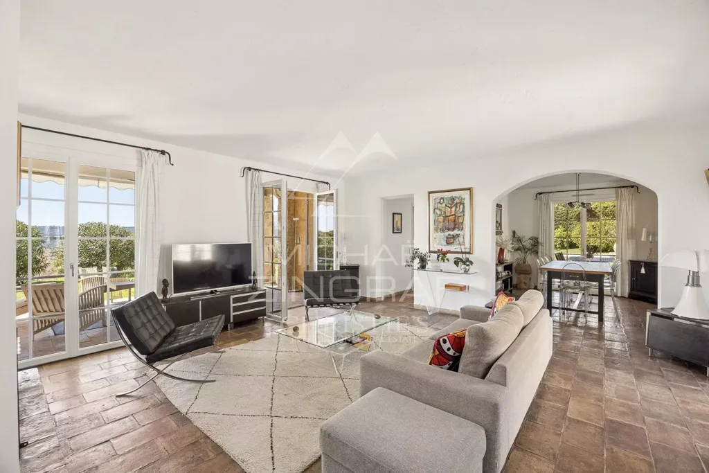 Soggiorno - Single Storey Villa with Mountain View in Saint-Paul de Vence