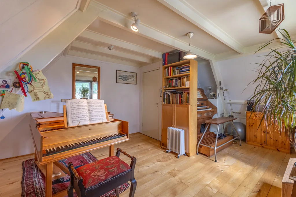 Office - Detached House with Garden in Oene