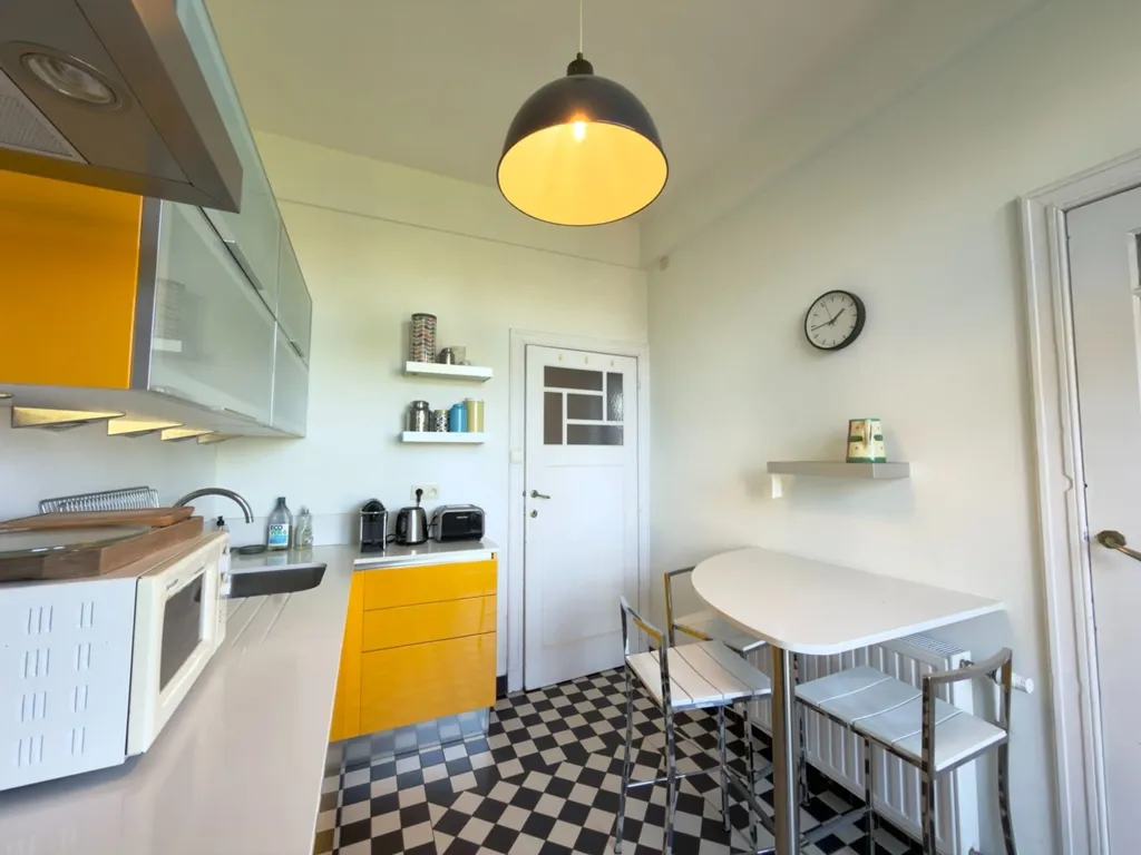Cuisine - Appartement Meublé avec Terrasse à Schaerbeek