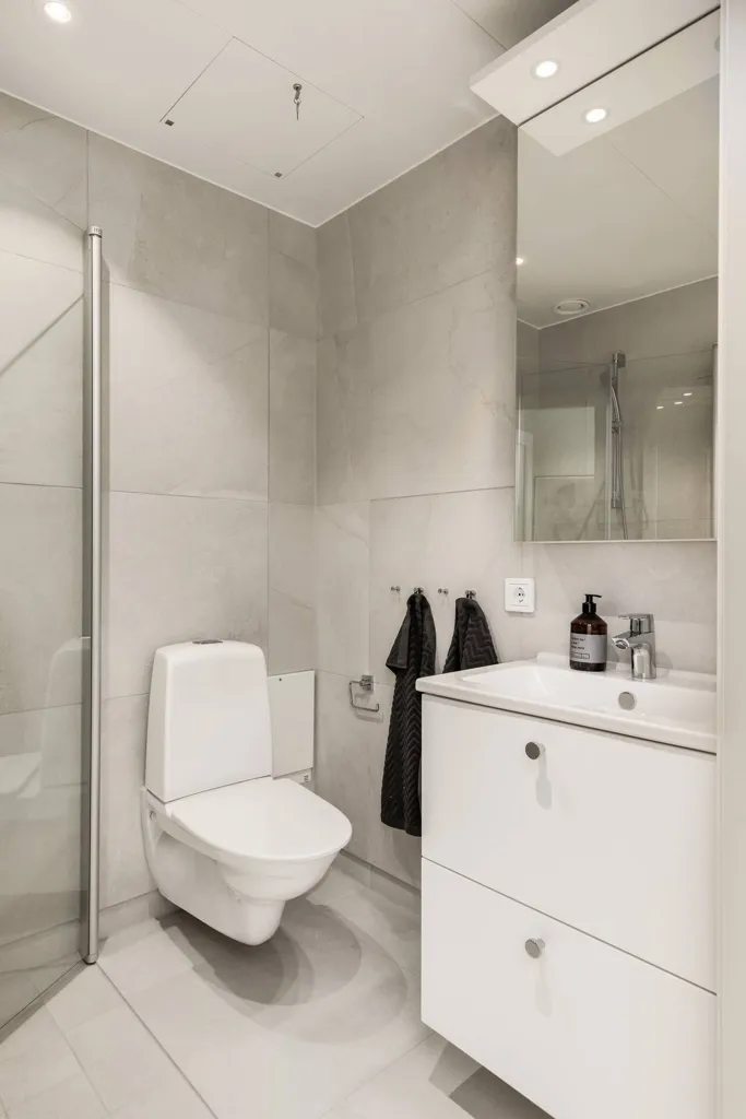 Salles de bain - Apartment with Modern Amenities in Linköping