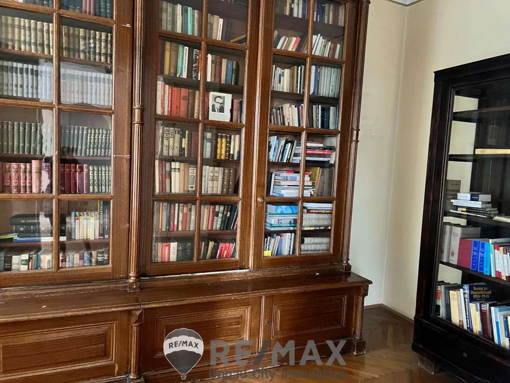 Bureau - Gründerzeit Villa with Development Potential in Vienna