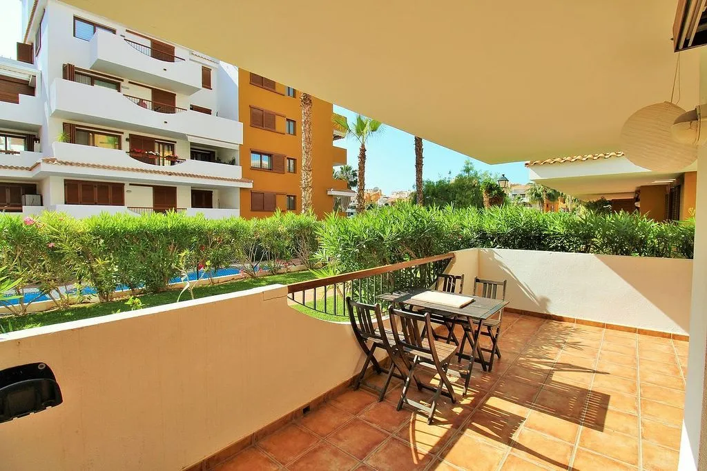 Balcone - Modern Apartment with Pool in Punta Prima