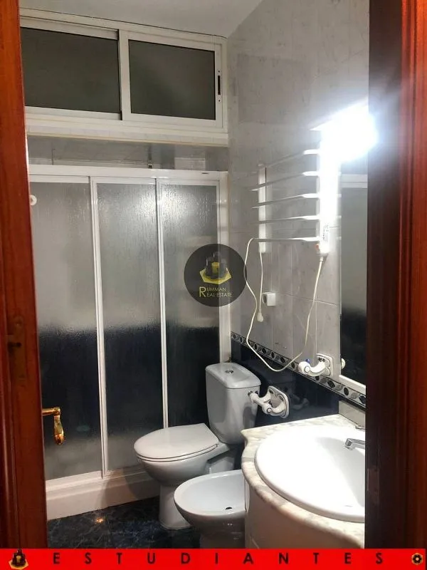 Vannitoad - Student Flat with Terrace in Beiro