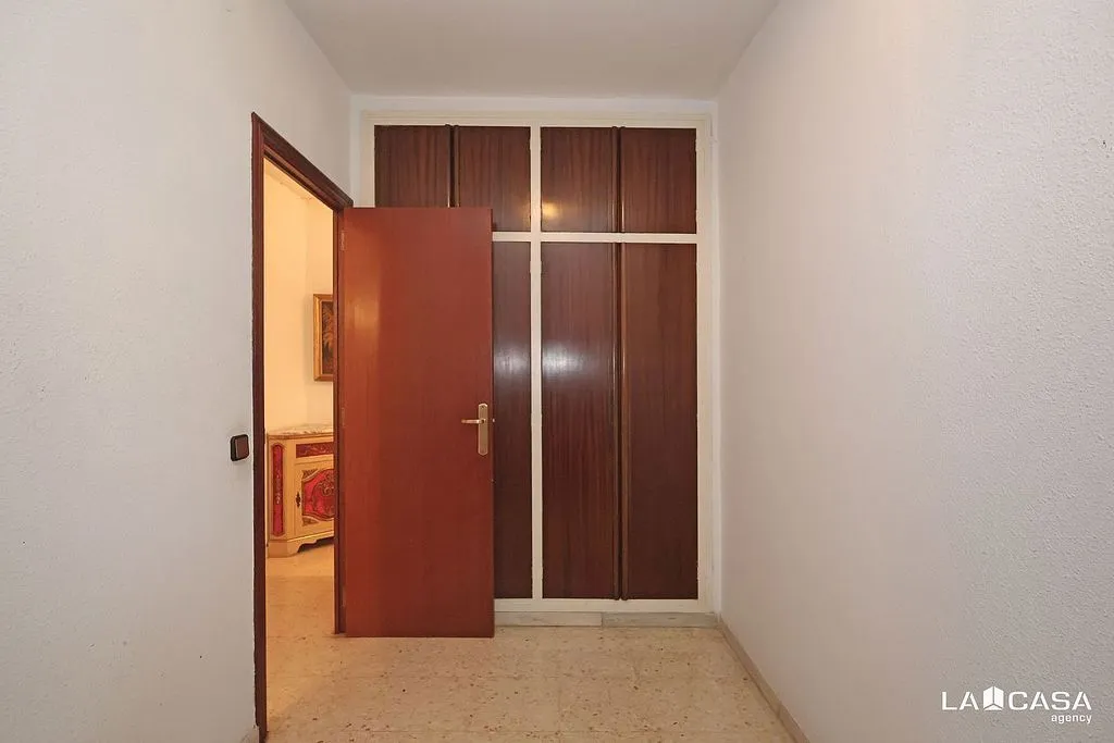 hallway_entrance