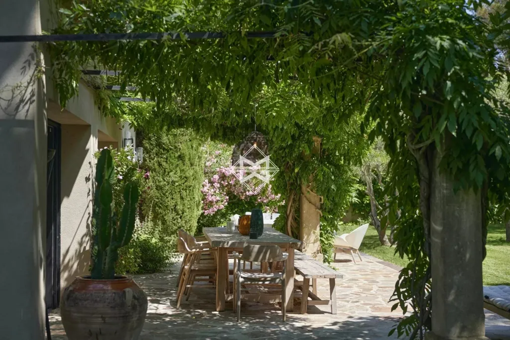 Terrasse - Villa avec Piscine près de la Plage