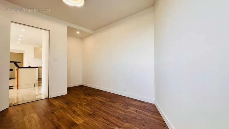 Stanze - T4 Apartment with River View in Quimper Ouest