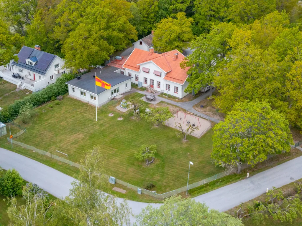 Õhuvaade - Characterful House with Lift in Gnesta