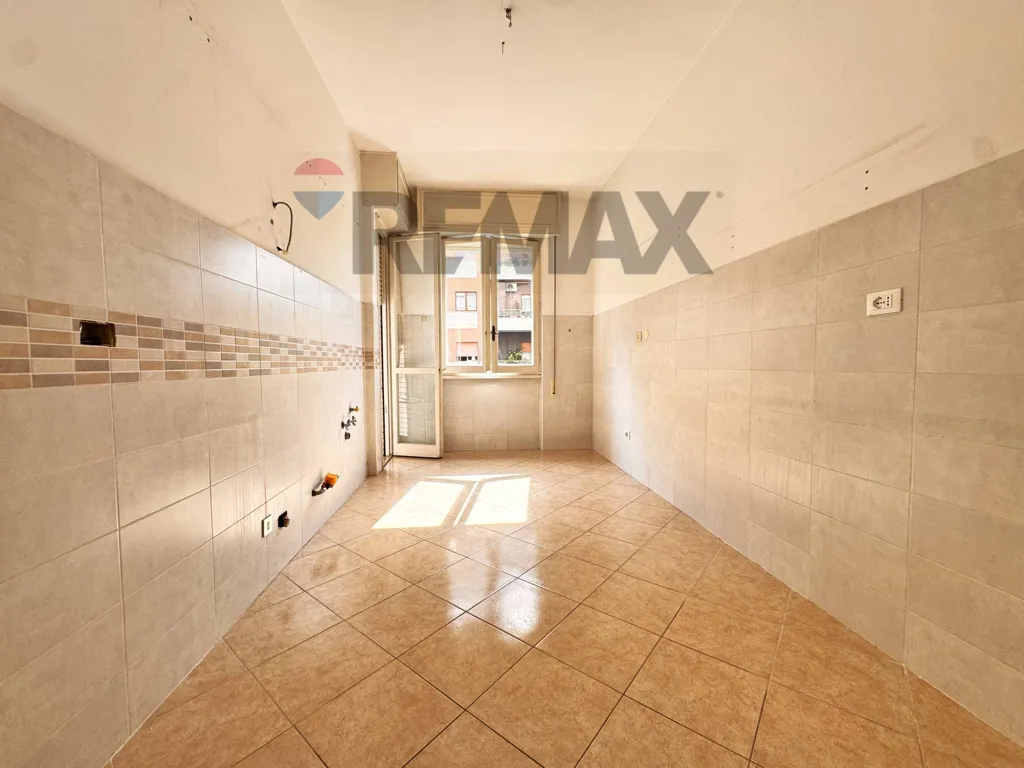 Ingresso - Spacious Apartment with Parking in Ostia Ponente