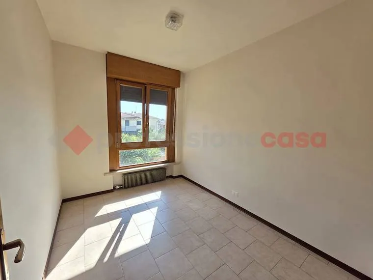 Pièces - Spacious Apartment with Two Garages in Nogara