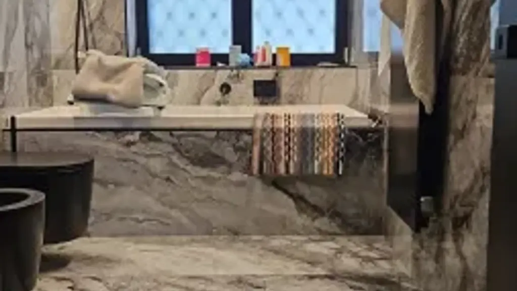 Salles de bain - Semi-Panoramic Apartment in Via Posillipo, Naples
