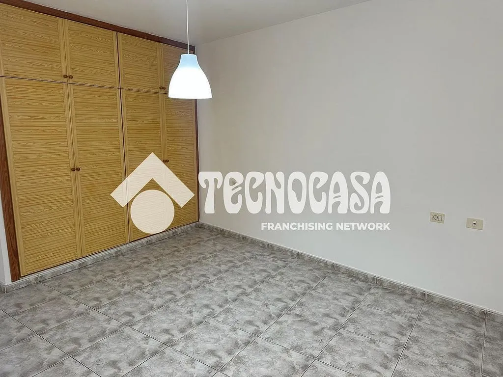 Toad - 2-Bedroom Apartment with Patio in Taco