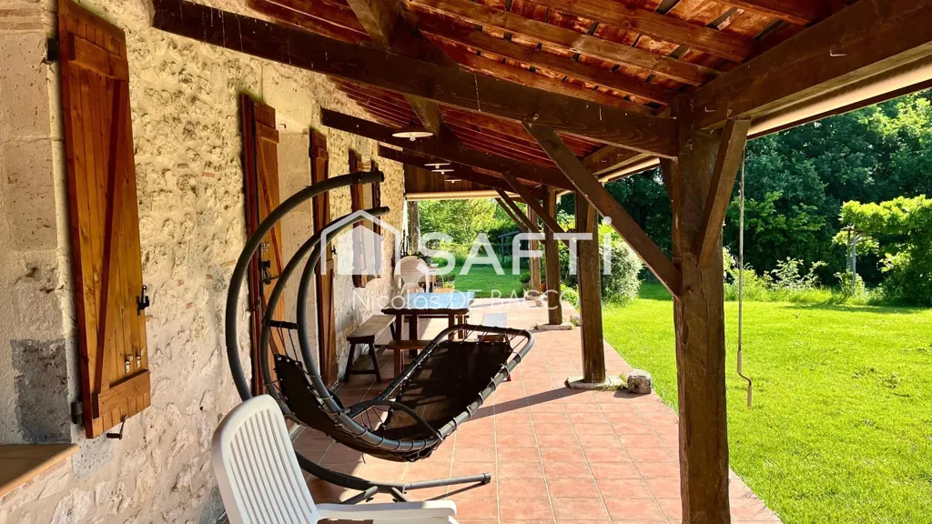 Terrass - Rustic Stone House with Pool in Damazan