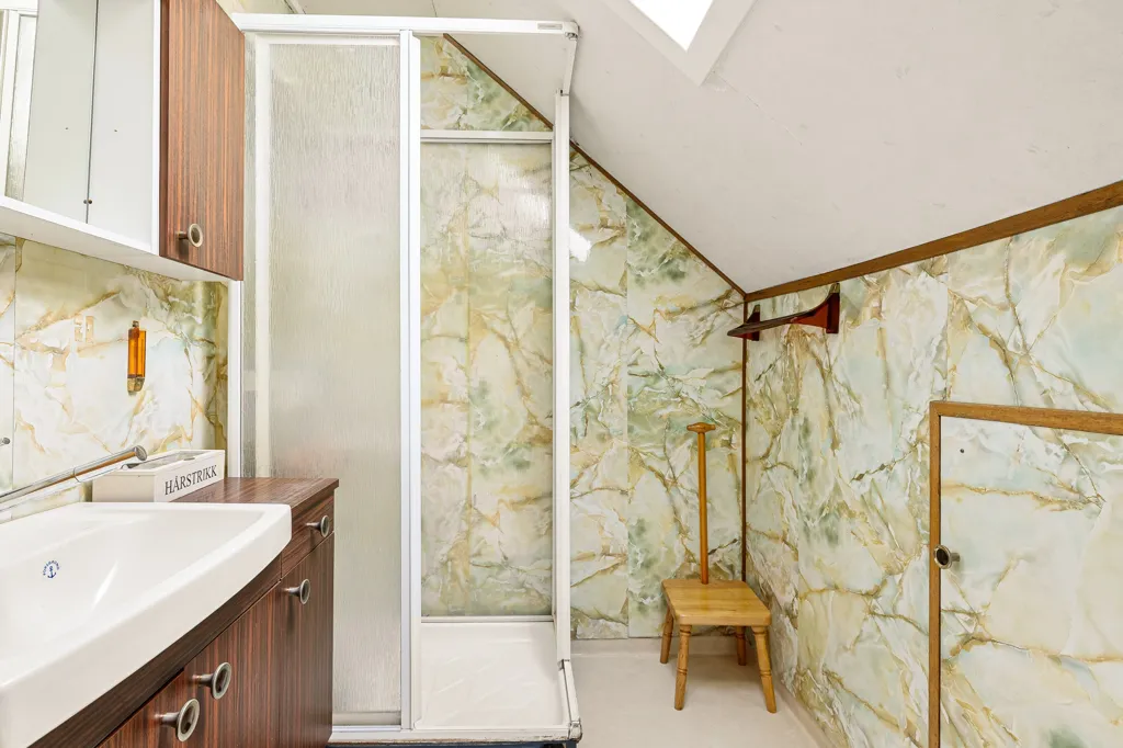 Salles de bain - Detached House with Garden in Radøy