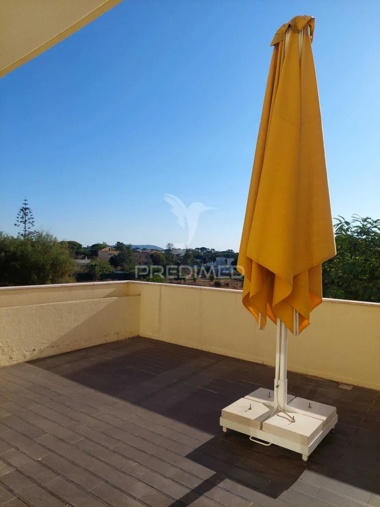 Terrasse - Commercial Space with Esplanada in Quarteira