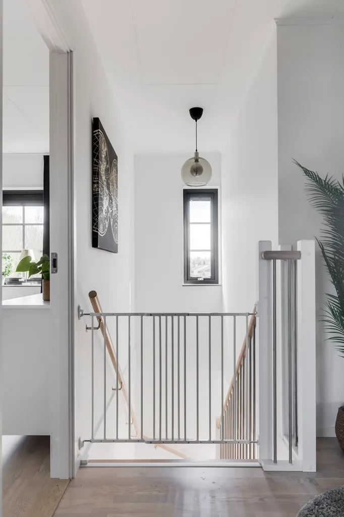 Entrée - Modern Terraced House with West Terrace in Marieberg