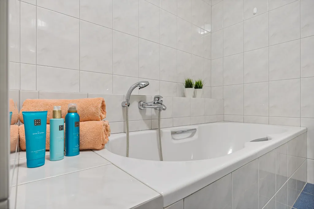 Vannitoad - Modern Apartment with Terrace in Delden