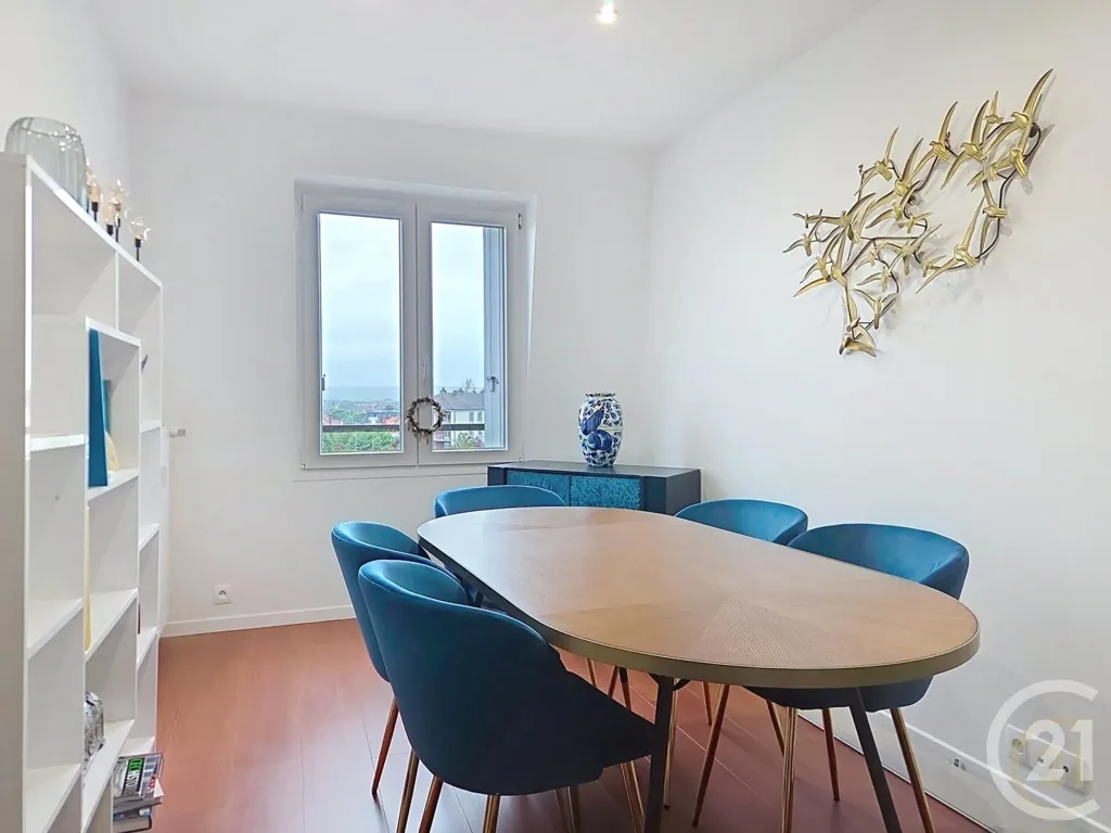 Dining Room - 3-Bed Apartment with Parking in Compiègne