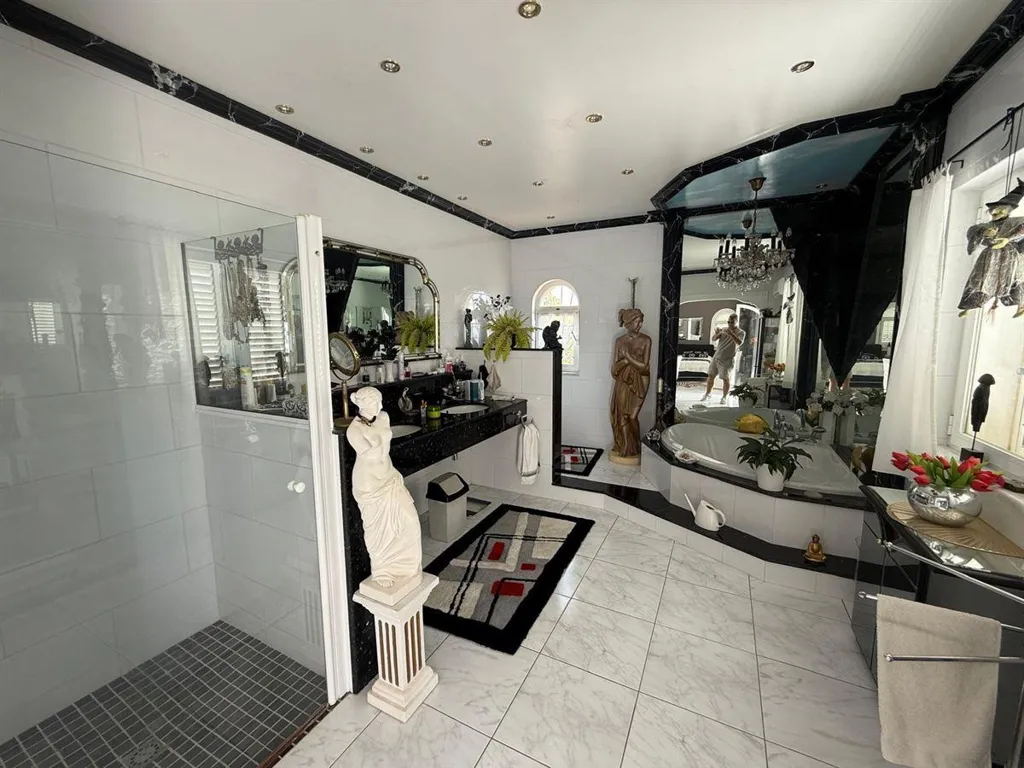 Salles de bain - Andalusian Villa with Sea View in Santa Eulalia
