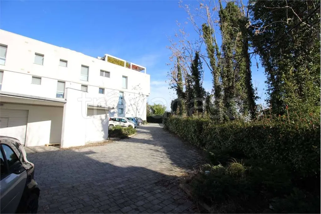 Välivaade - Efficient Flat with Lift in Sassuolo