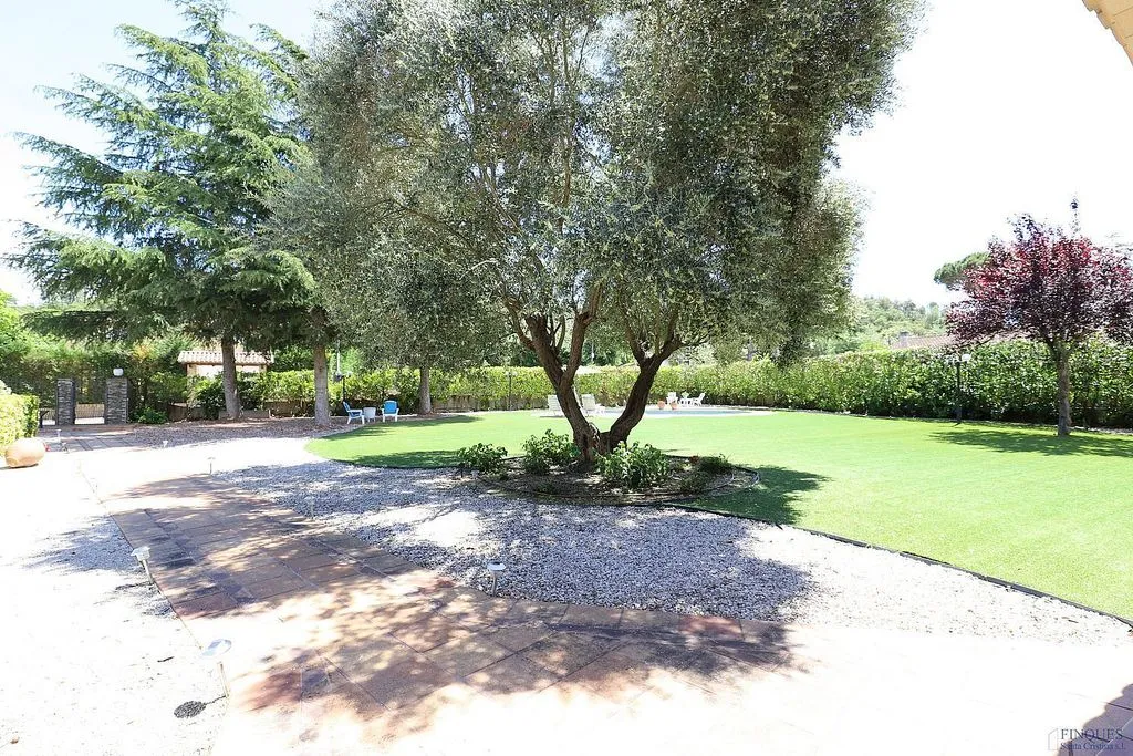 Jardin - Villa with Pool and Buildable Plot in Caldes de Malavella