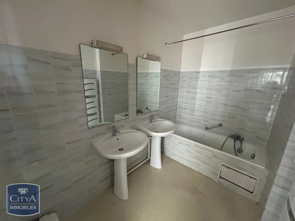 Salles de bain - Appartement 4 Pièces avec Terrasse au Centre de Saint-Quentin
